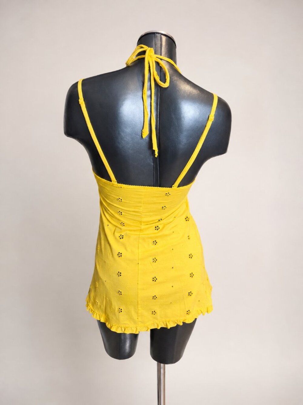 Stunning Verdissima Yellow Halter Tank Top Size 34 - Picture 6 of 13